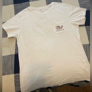 Women’a Vineyard Vines shirt